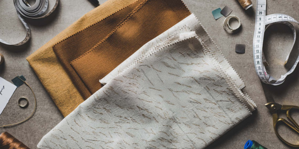 Co jsou podepsané látky a proč se do nich vyplatí investovat – kompletní průvodce